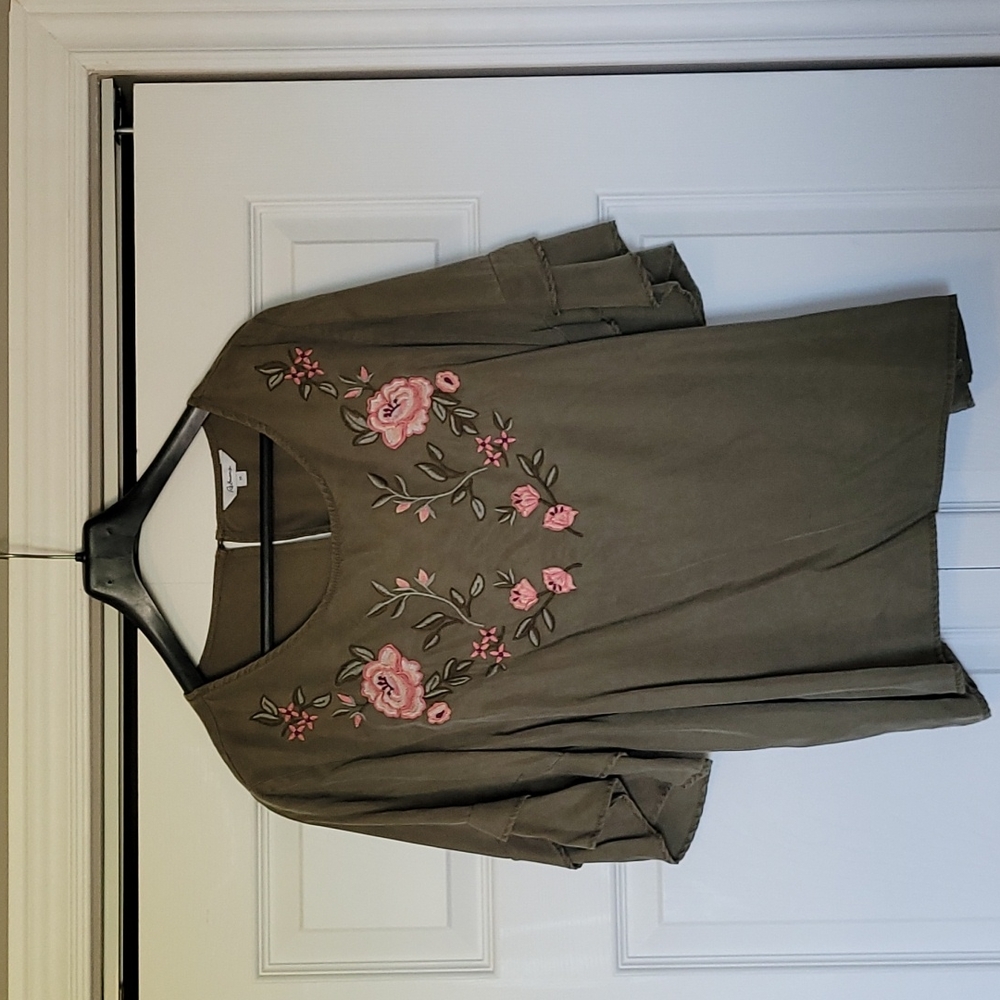 Reitmans size 2X scoop neck top